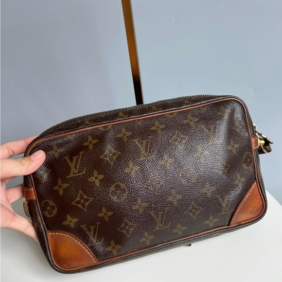 Authentic vintage LOUIS VUITTON
Monogram Pochette Marly Dragonne - Picture 4 of 17